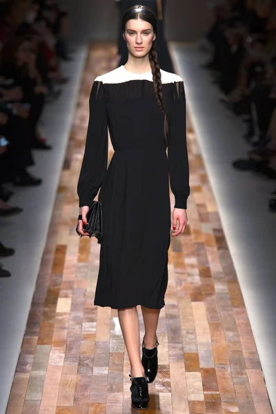 Look 29